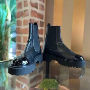 CHANEL Chelsea CC Black Leather Ankle Boots SZ 36.5 (US 6.5)